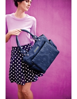 Petunia City Carryall: Waterloo Stop